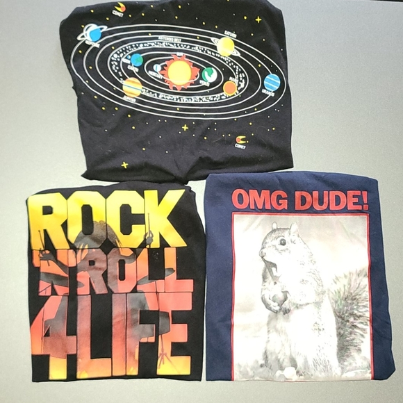 Boys size 10-12 graphic tees - Picture 1 of 4